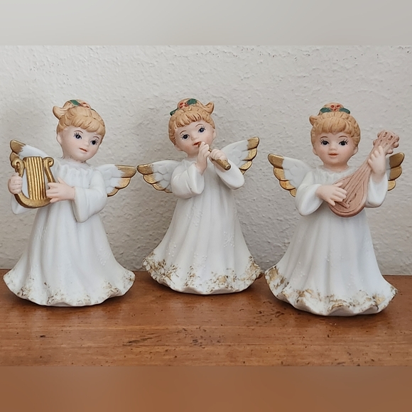Lefton Vintage 1987 Christmas Angels Playing Instrument - Picture 2 of 11
